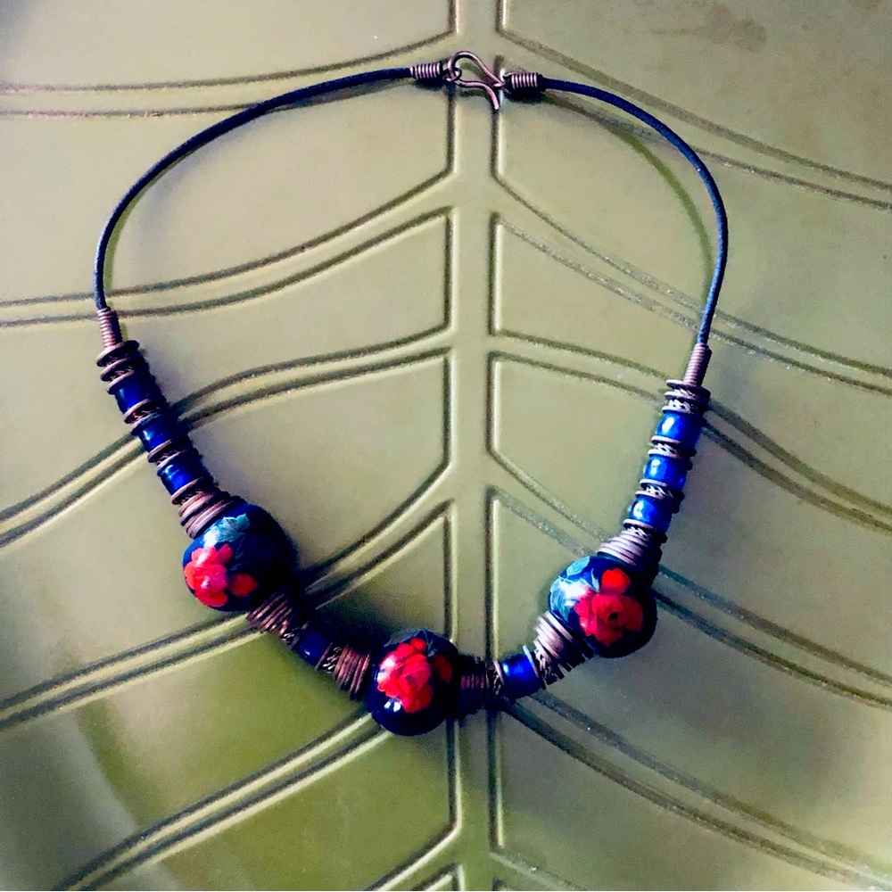 Chunky Vintage Boho Choker Necklace Floral Ceramic Beads Bronze & Leather